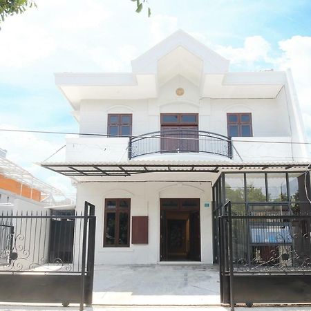 Reddoorz Syariah At Pucang Anom Surabaya Exterior foto